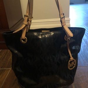 Michael Kors Jet Set purse